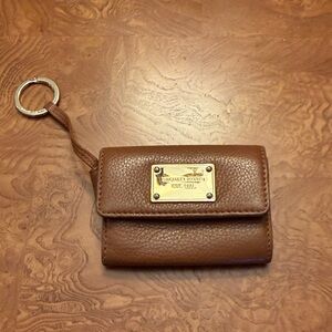 Michael Kors Tan/Brown Leather Key Card Holder with Gold Plaque
